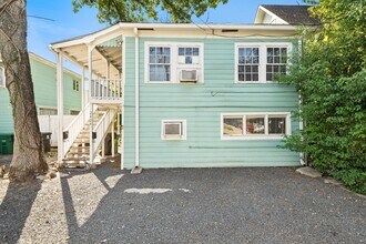 Building Photo - 2404 Yoakum Blvd