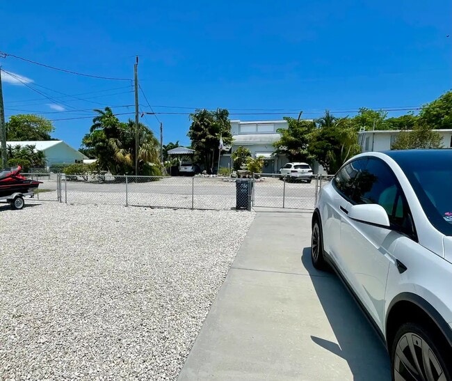 Foto del edificio - 237 2nd Rd