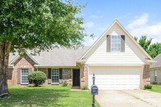 Building Photo - 10316 Cottage Oaks Dr