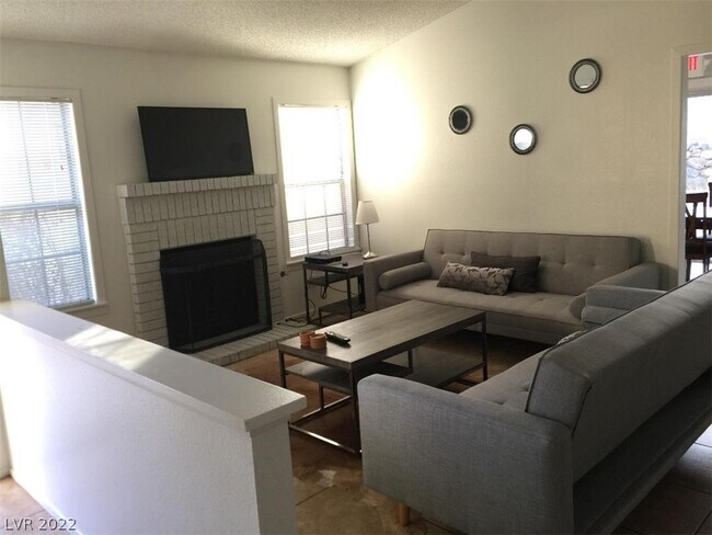 Building Photo - 8309 Palmada Dr