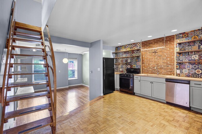 Foto del edificio - 2135 Sidney St