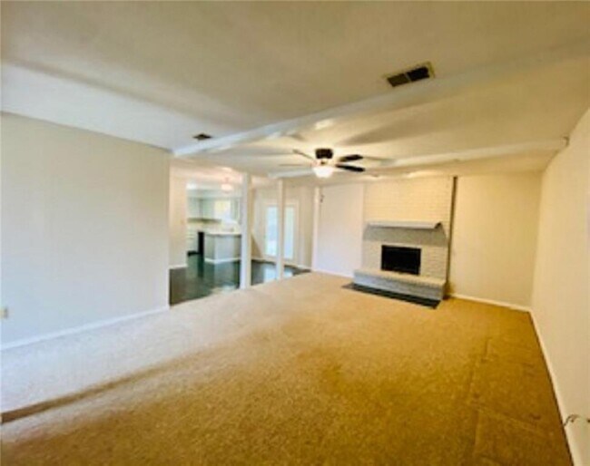 Building Photo - 3118 S 58th St