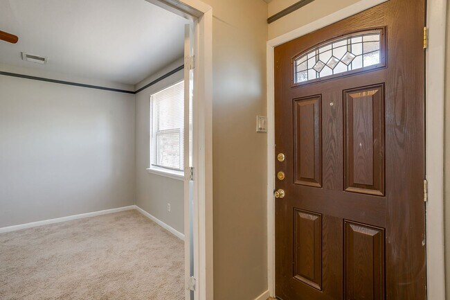 Foto del edificio - Great 4 Bed, 2 Bath Rental Available for New Tenants- 76134