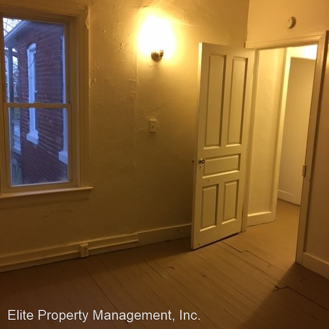Building Photo - 4 br, 1.5 bath House - 633 Smith St.