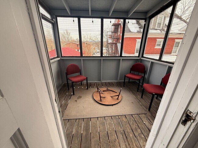 Foto del edificio - 110 N Gill St