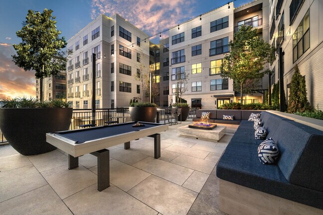 Patios sociales pensados para el relax - Tuscan Village