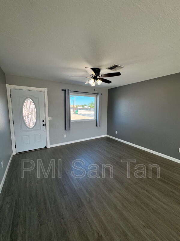 Foto del edificio - 28153 N Holly Rd