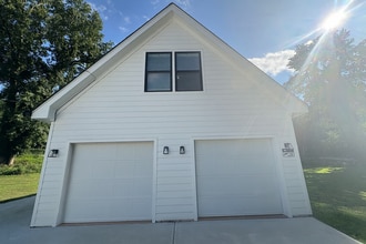 Building Photo - 209 Briarcliff Ln