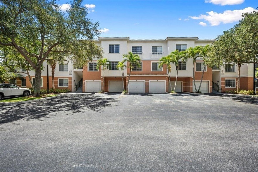 Photo - 6203 Myrtlewood Circle W Unit