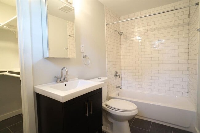 Building Photo - 4706 Fisk St