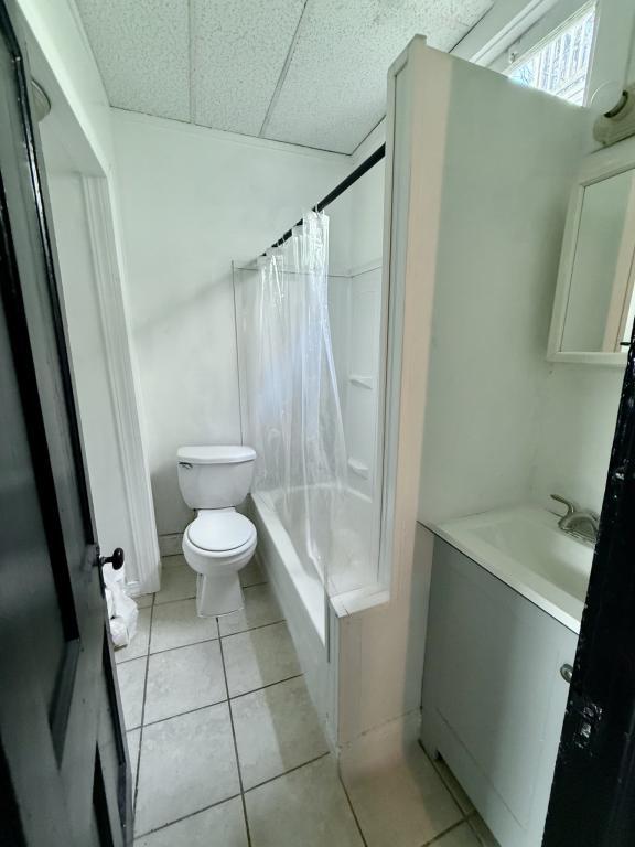 Foto del edificio - 7 W Hollister St