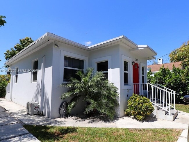 Building Photo - 260 NW 40th St