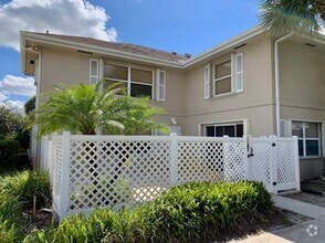 Building Photo - 3387 SW Sunset Trace Cir