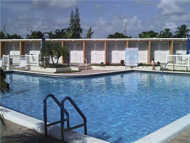 Foto del edificio - 6750 NE 21st Rd