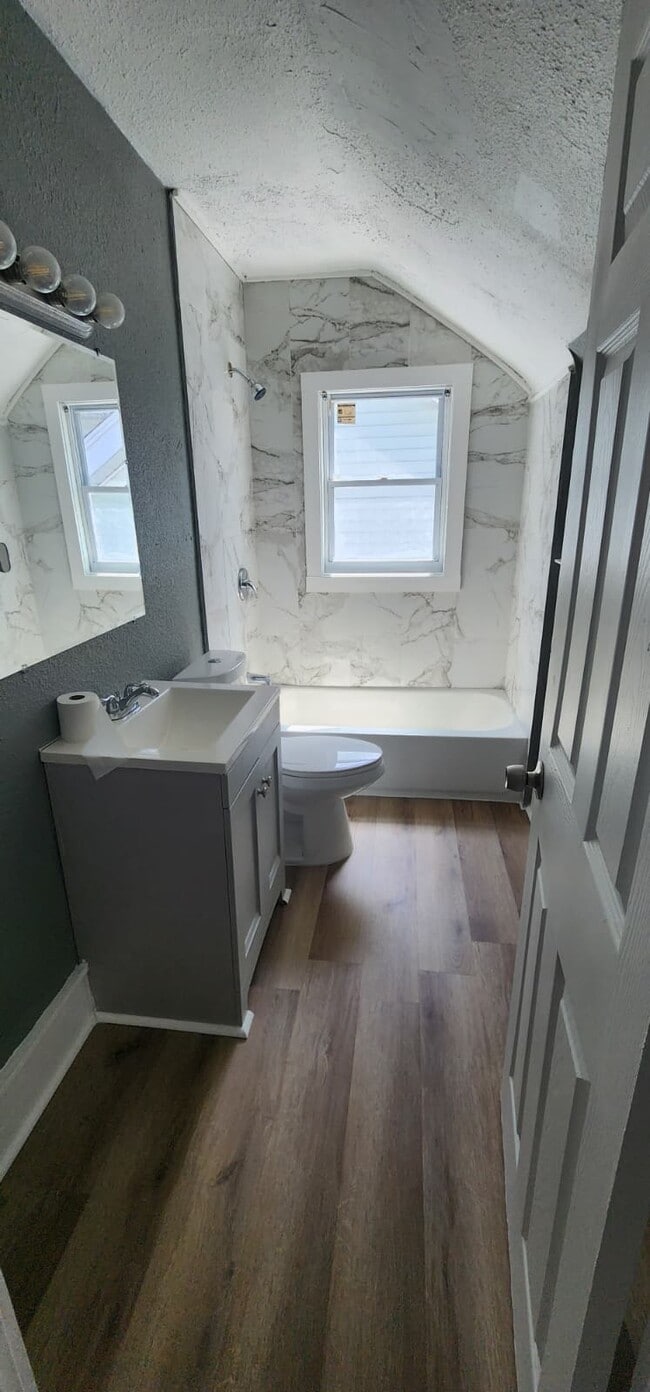 Foto del edificio - 16201 Turner St