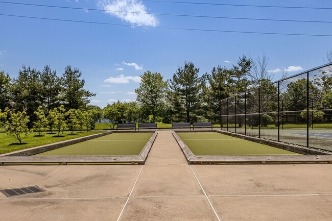 Área de juego de montaje - Montage at Hamilton Apartments 55+ Community