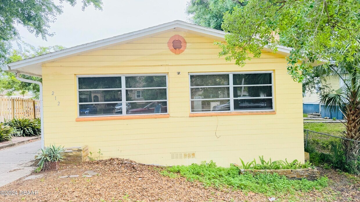 Primary Photo - 212 Glenview Blvd