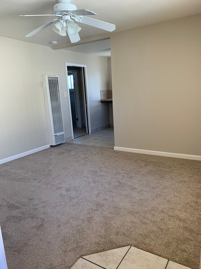 Building Photo - 3831 Madeline Dr