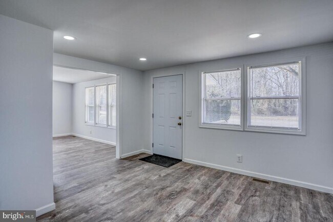 Foto del edificio - 3202 Carpenter Bridge Rd