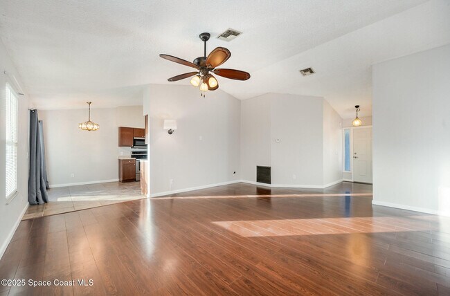 Foto del edificio - 511 Biscayne Ln