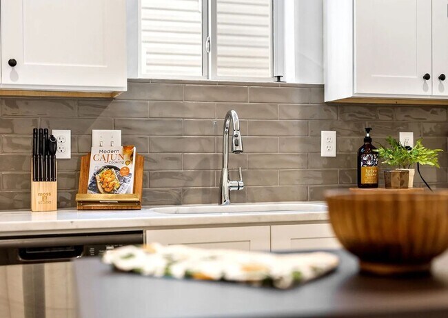 Foto del edificio - 112 Winged Elm Ln