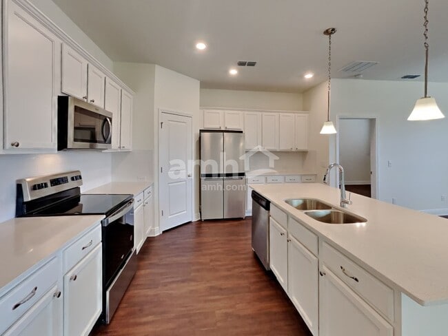 Building Photo - 20300 Calla Lily Dr