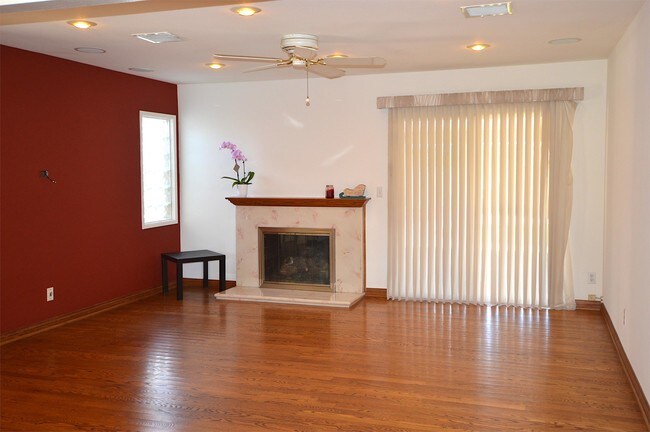 Building Photo - 11464 Jane Way