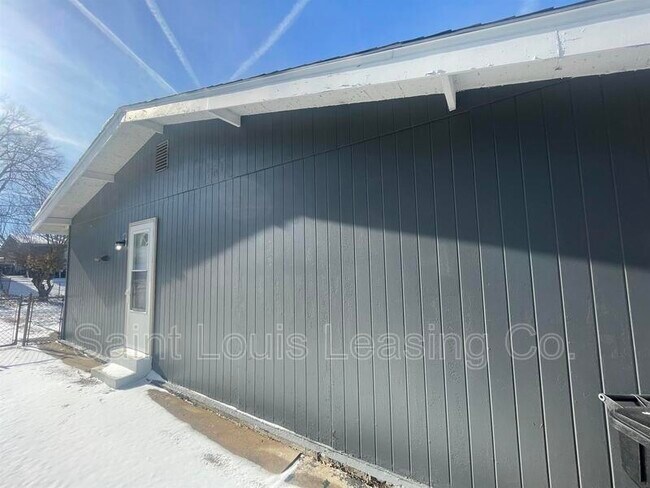 Building Photo - 2550 Haber Dr
