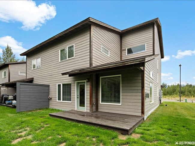 Building Photo - Timber Ridge Townhome