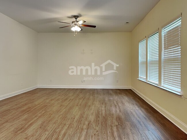 Foto del edificio - 3902 Riceland Pl