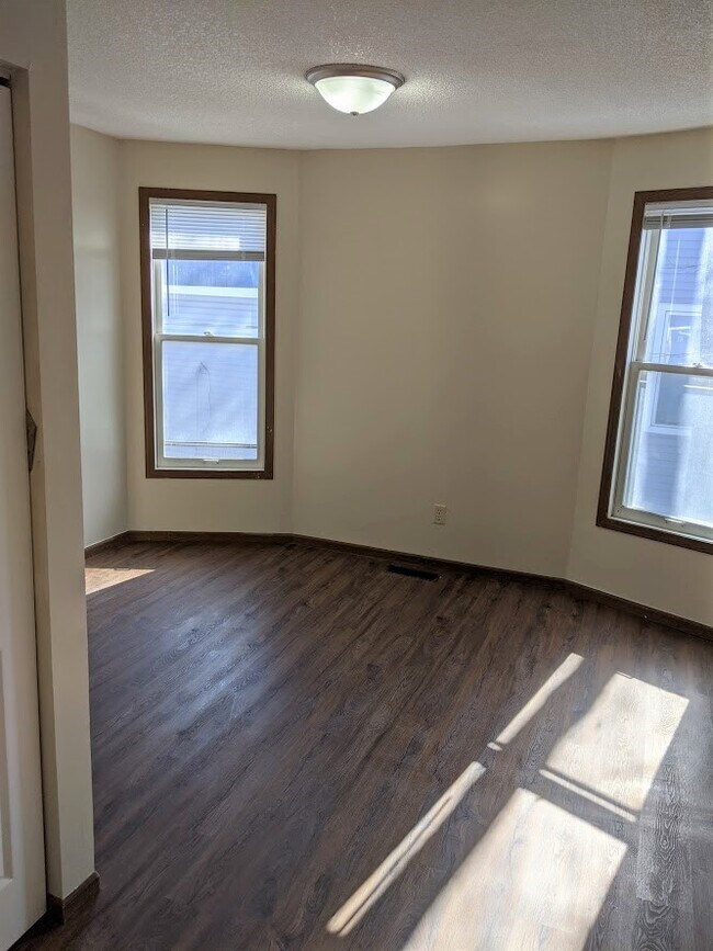 Foto del edificio - 3100 Clinton Ave