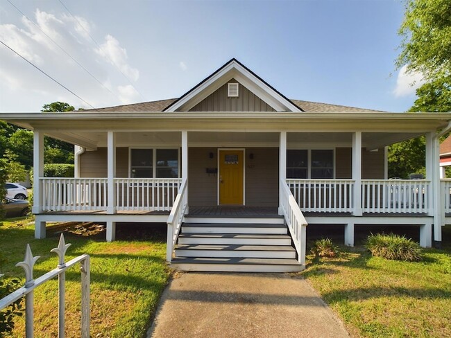 Building Photo - 627 E Hargett St