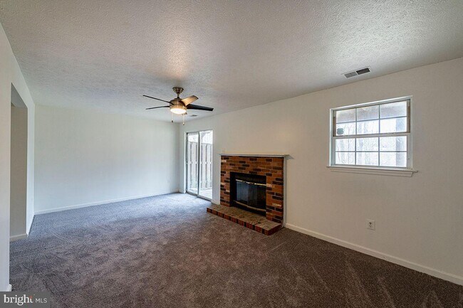 Building Photo - 9410 Loch Leven Ct