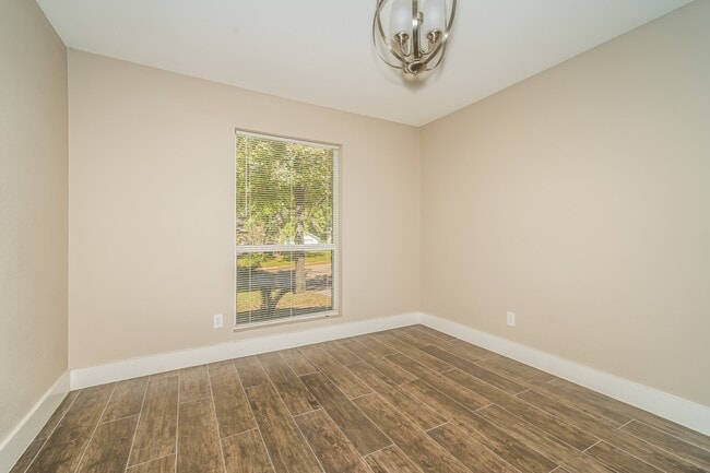 Foto del edificio - 10074 Woodhollow Dr