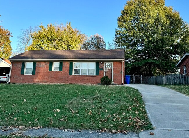 Building Photo - 2470 Millbrook Dr