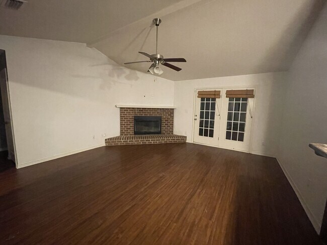 Foto del edificio - 25037 Polktown Rd