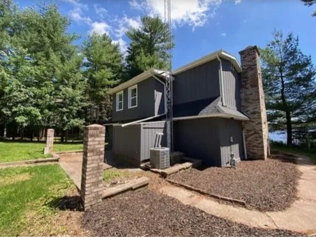 Building Photo - 202361 Dubay Dr