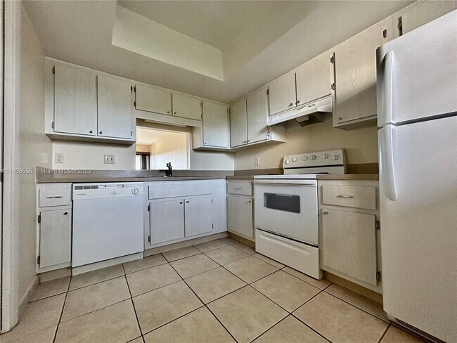 Foto del edificio - 2050 Oleander Blvd