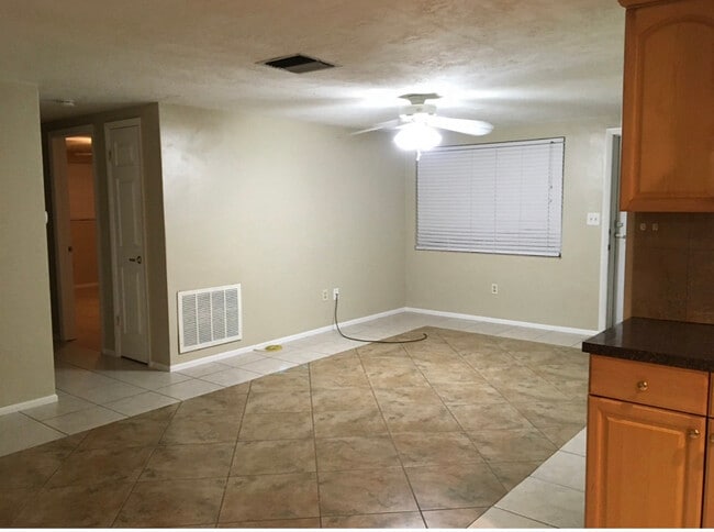 Foto del edificio - 3415 Allandale Dr