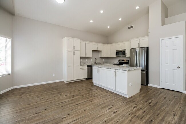 Foto del edificio - 1704 S 39th St