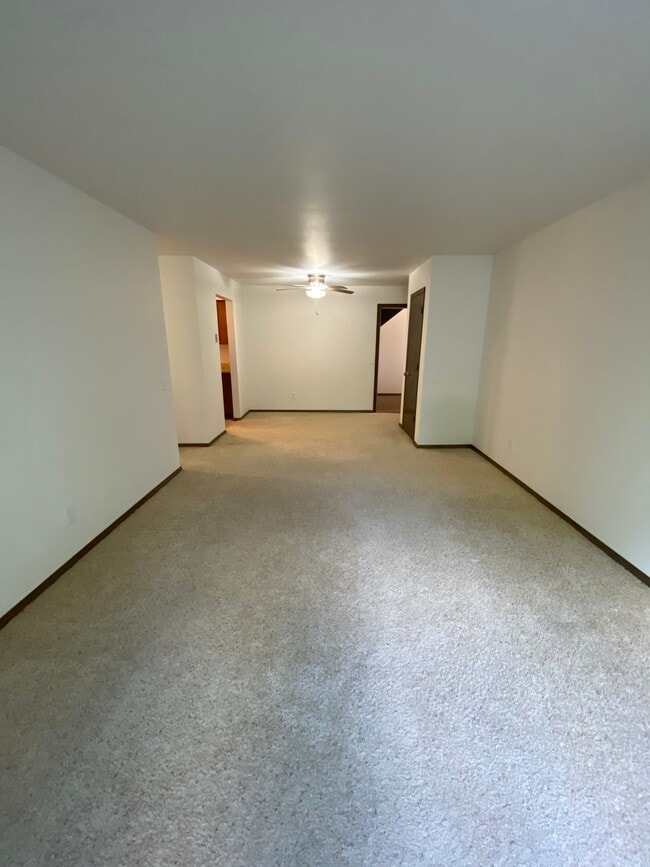 Building Photo - 401 S Marietta St