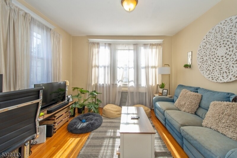 Foto principal - 68 Entwistle Ave