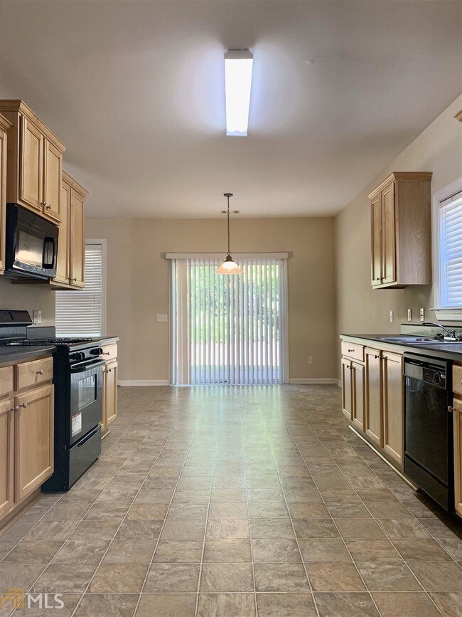 Building Photo - 2713 Sandalwood Cir
