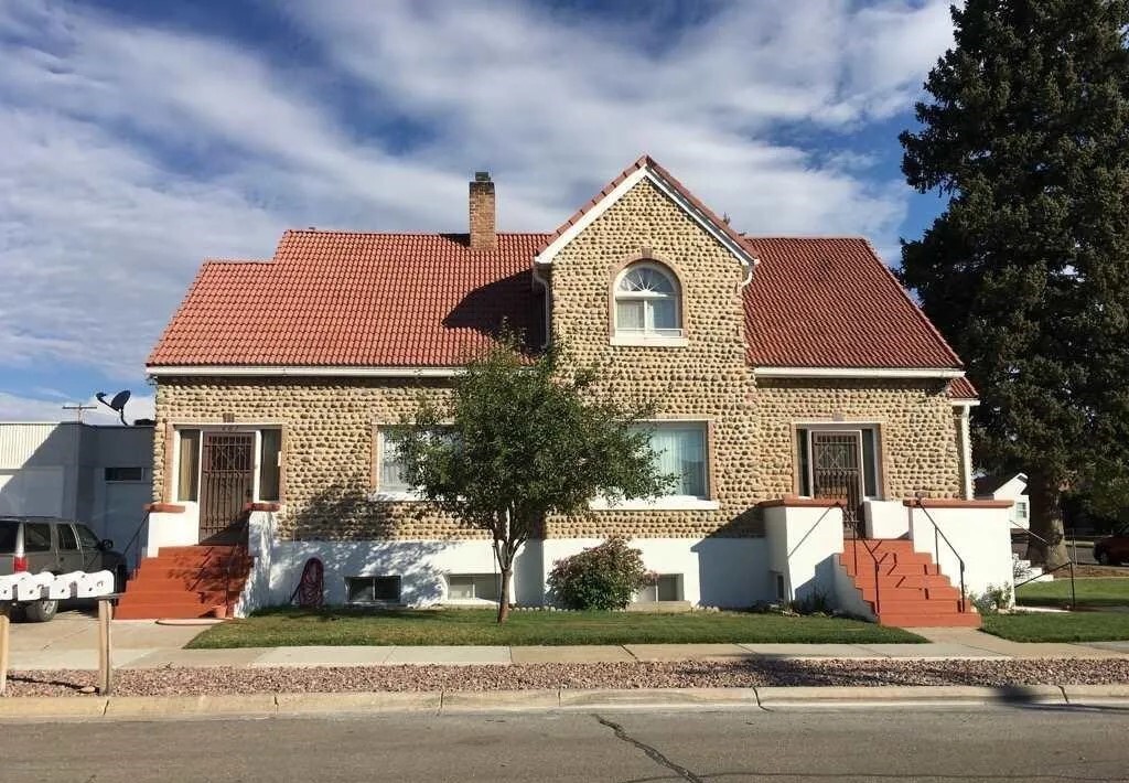 Primary Photo - 401 Onyx St