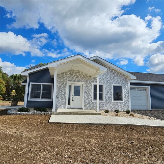 Building Photo - 414 Plattekill Ardonia Rd