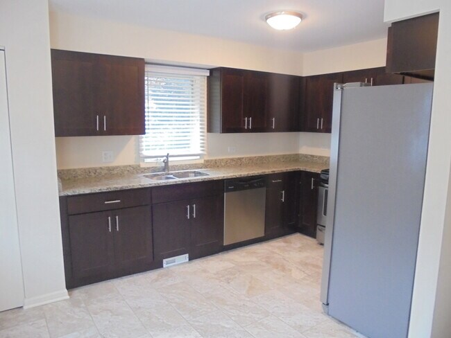 Foto del edificio - 3693 Grandview Ave