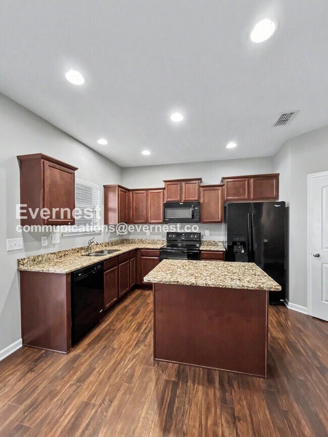 Foto del edificio - 4159 Saddlecreek Wy