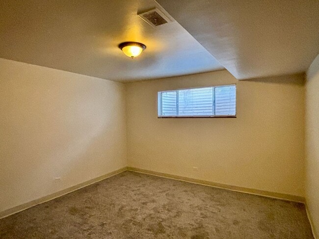 Foto del edificio - 3211 S Lincoln St