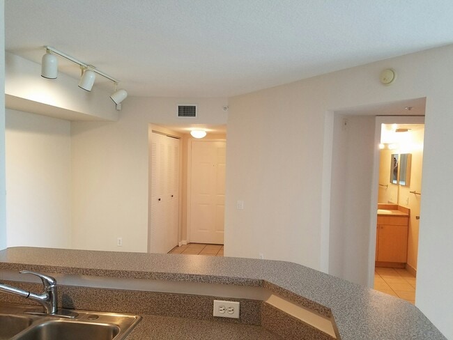 Photo - 1105 Villa Cir Townhome