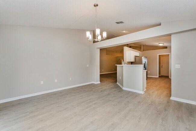 Building Photo - 1507 Alhambra Crest Dr